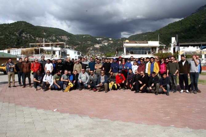 Paraşütçüler Babadağ Uçuşlarını Süresiz Durdurdu