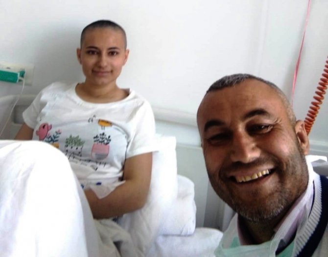 Kızıyla Aynı Odada İlik Bekleyen Baba Yaşama Tutunamadı