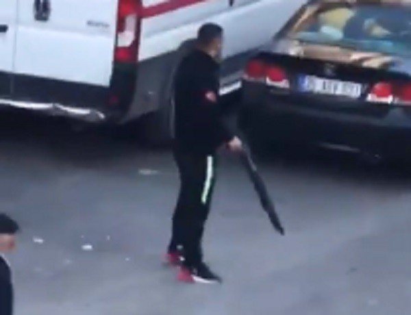 İzmir’de Güpegündüz Pompalı Dehşeti Yaşatan Şüpheliler Yakalandı