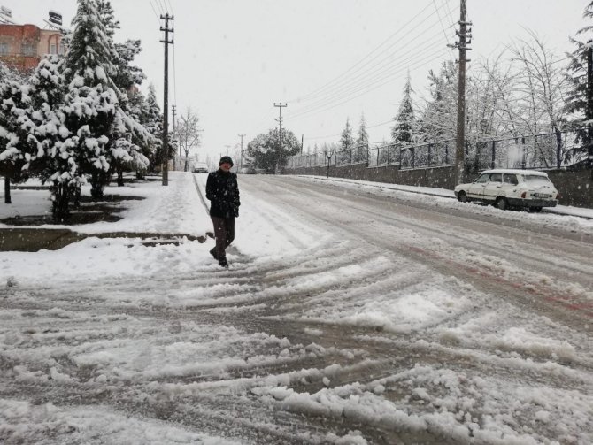 Demirci’de Yoğun Kar Yağışı