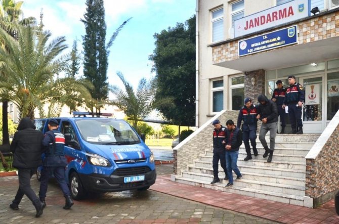 Küçükbaş Hırsızları Jandarma Özel Ekiplerine Yakalandı