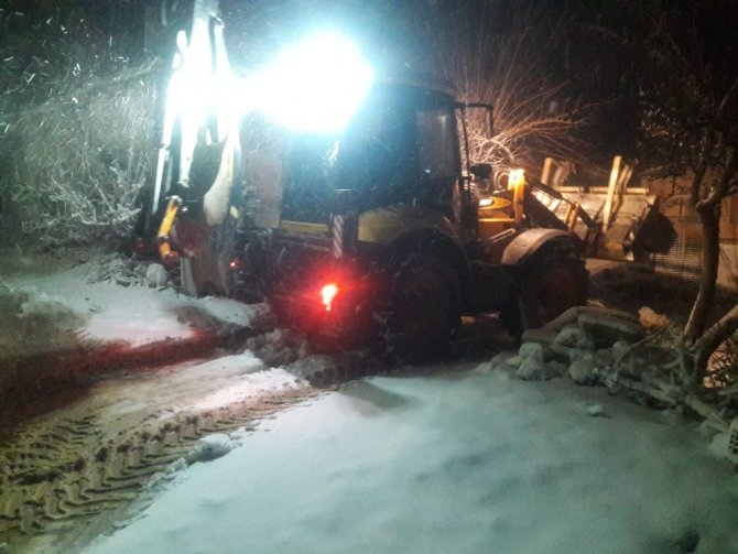 Kar Yağışı Yunusemre’nin Yüksek Kesimlerinde De Etkili Oldu