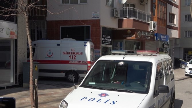 Oğlu Babasını Bıçakla Yaraladı