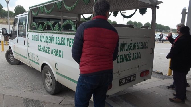 Annesini Döven Ağabeyini 20 Yerinden Bıçakladı