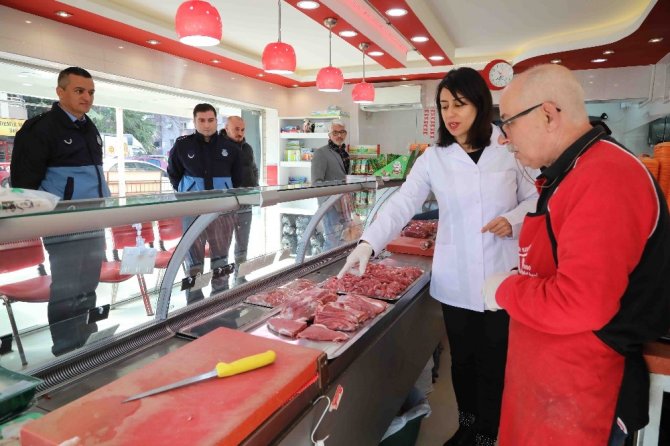 Bayraklı Zabıtasından, Gıda Mühendisiyle Hijyen Denetimi