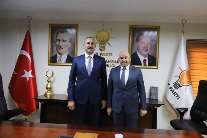 Bakan Gül: “Milletin Derdini Unutur, Kendi Derdimize Düşersek Kaybederiz"