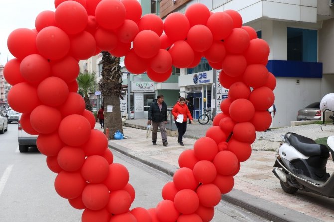 Denizli’de 14 Şubat Sevgiler Günü Heyecanı