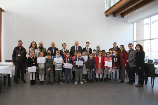 Kuyucak’ta Akıl Oyunları Turnuvası Düzenlendi