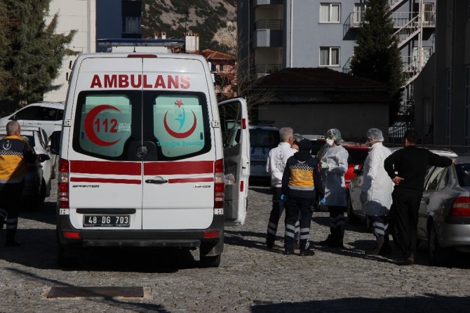 Üniversitede İçinde Beyaz Madde Olan Zarf Paniği