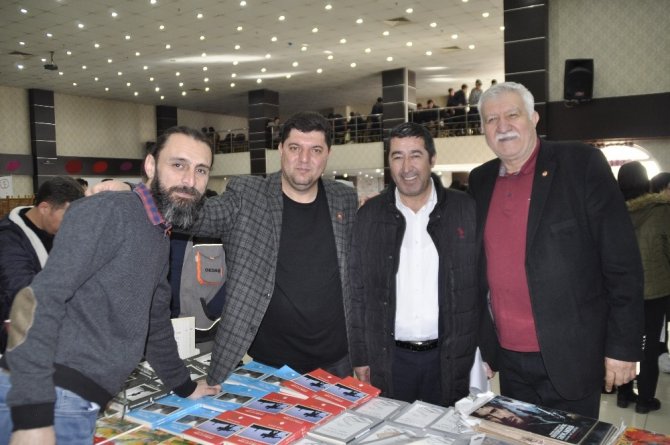 Şuhut’ta Kitap Fuarına Yoğun İlgi