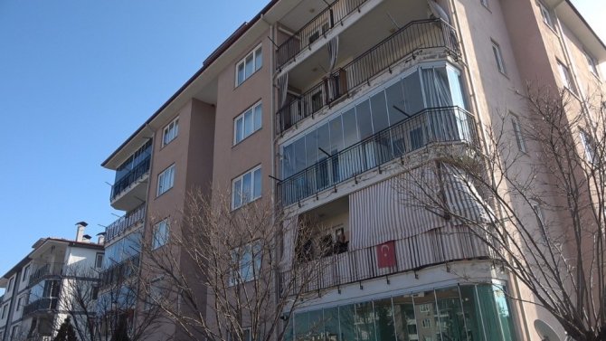 Komşusunun Evinde Yaralı Bulduğu Kadın Hastanede Öldü