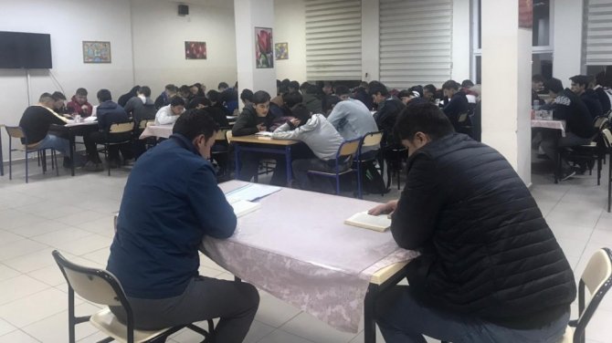 Öğrencilerden ’’Kitap İyi Bir Arkadaştır’’ Projesi