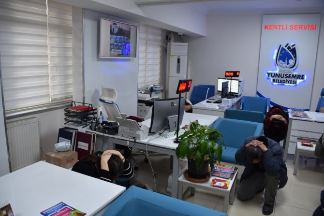 Yunusemre’de Deprem Tatbikatı Gerçeği Aratmadı