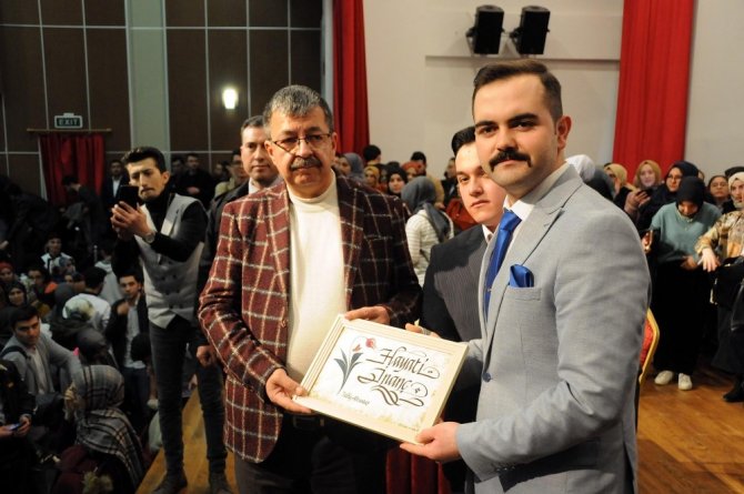 Afyon Kocatepe Üniversitesi’nde ‘Geçmişten Geleceğe Gençlik’ Konferansı