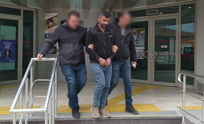 Otomobilinde 500 Gram Metanfetamin Bulunan Şüpheli Tutuklandı