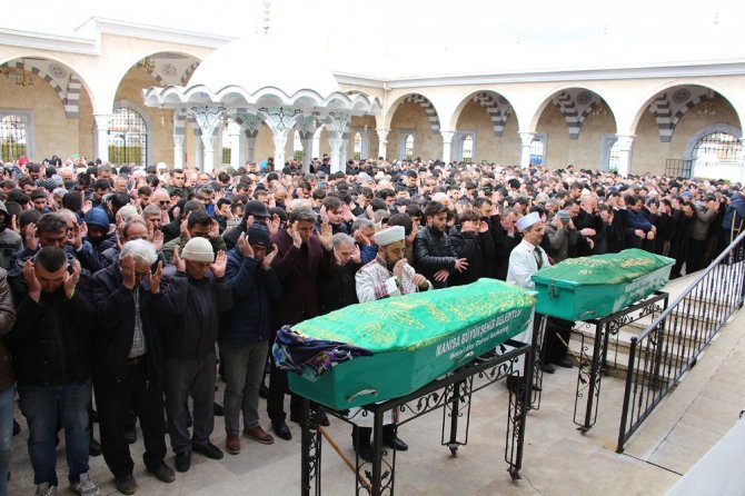 Kazada Ölen Gülmez Çifti Toprağa Verildi