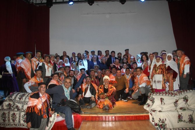 Yaren Gecesi Renkli Görüntülere Sahne Oldu