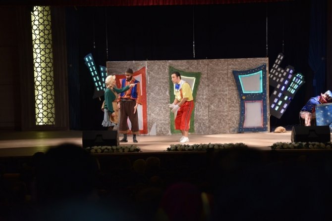 Çocuklar Hem Eğlendi Hem Hayvanlara Umut Oldu