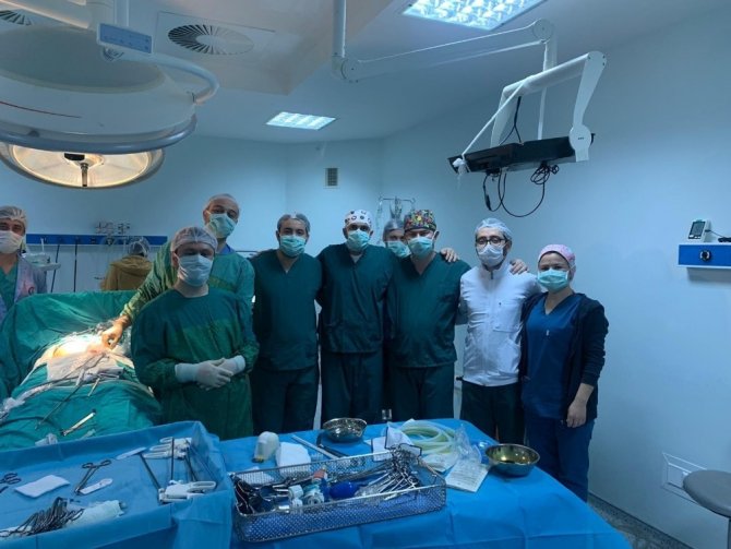 Adü’de ‘Fıtık Günü’ Kapsamında Canlı Ameliyatlar Yapıldı