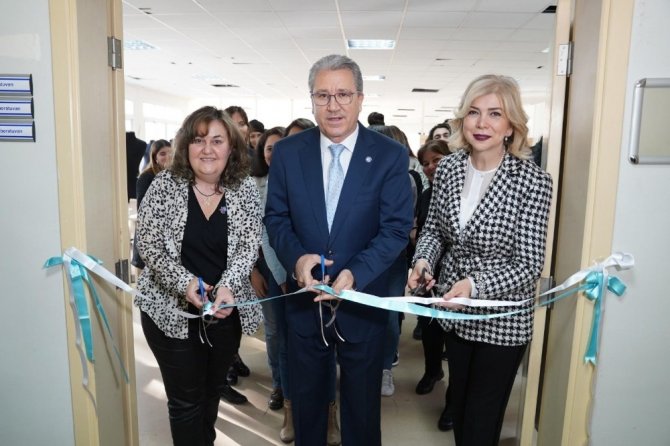 Ege’de Modern Moda Atölye Ve Laboratuvarları Hizmete Açıldı