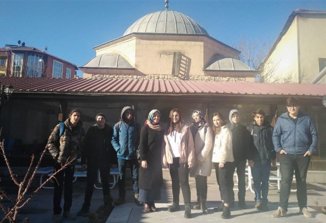 Rüstem Paşa Medresesi’nde Ders