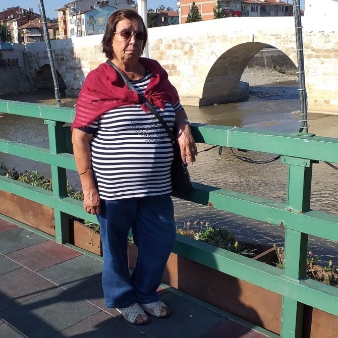 Kuşadası’nda Dolandırıcılardan Milyonluk Vurgun