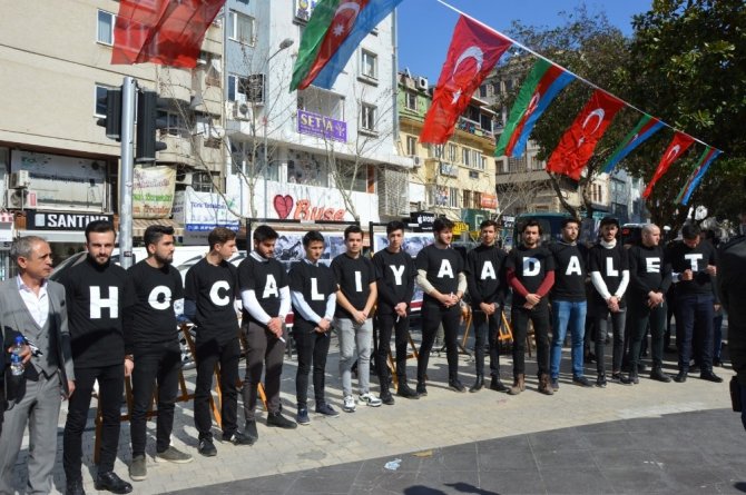 Hocalı Katliamında Yaşamını Yitirenler Manisa’da Anıldı