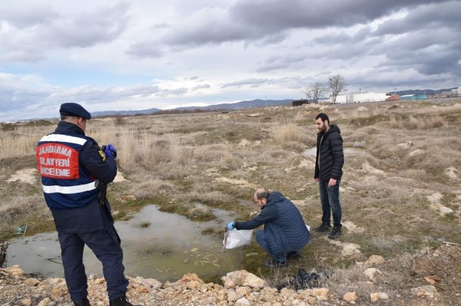 Afyonkarahisar’da Yol Kenarında Patlayıcı Madde Bulundu