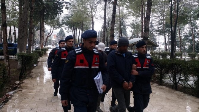 Muhtar Ve Devlet Memuru Kaçak Kazı Yaparken Jasat’a Yakalandı