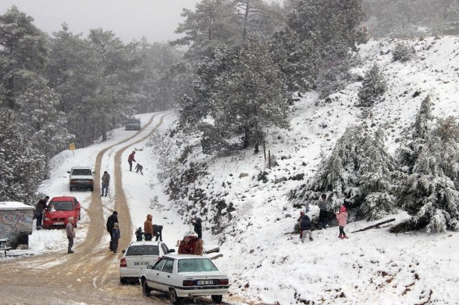 Muğla’nın Yüksek Kesimleri Kara Teslim