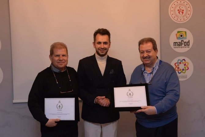 İki Fotoğraf Sanatçısı Fotoğraf Kafe’de Sunum Yaptı