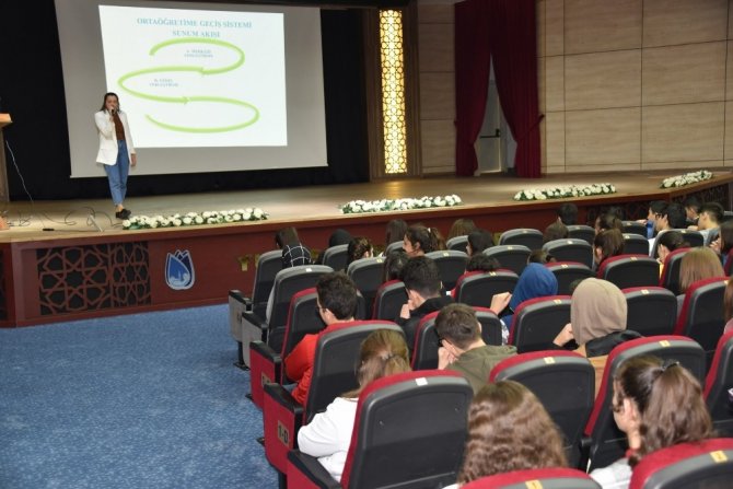 Yegem Öğrencilerine Motivasyon Semineri