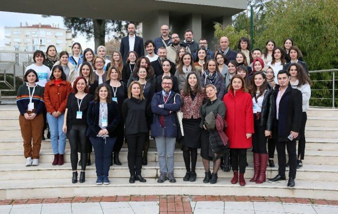 İç Mimarinin Yaşama Etkisi Yaşar Üniversitesinde Ele Alındı