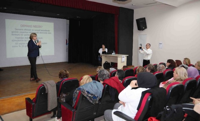 Bayraklı’da Alzheimer Semineri