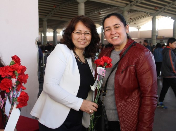 Kuyucak’ta Kadınlar Günü Kutlandı