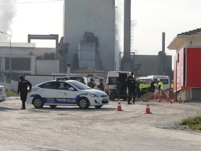 İzmir’de Bir Kadın Bıçakla Rehin Alındı