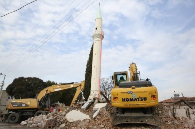 Manisa’da Depremin Açtığı Yaralar Kapatılıyor