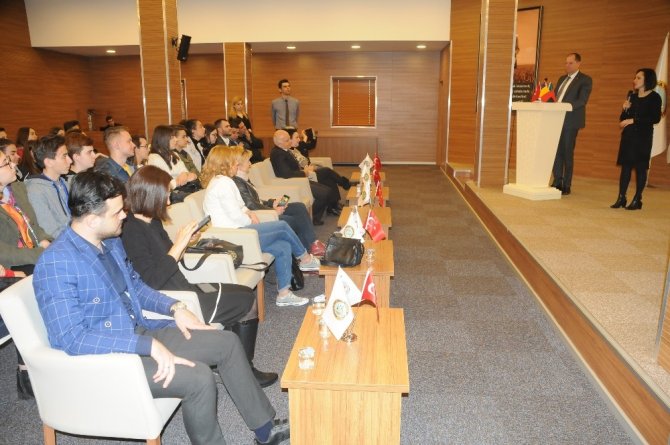 Yabancı Öğrenciler Manisa Ticaret Borsasının Misafiri Oldu