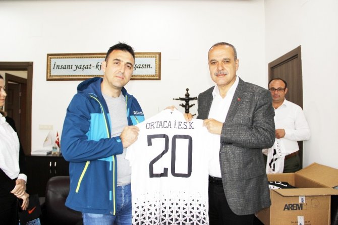 Başkan Uzundemir’den Özel Sporculara Anlamlı Destek