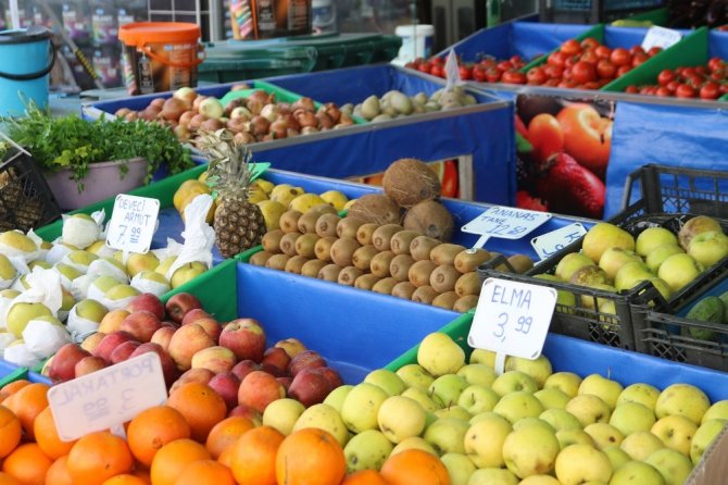 Motosikletle Gelip Hindistan Cevizi Ve Ananası Böyle Çaldılar