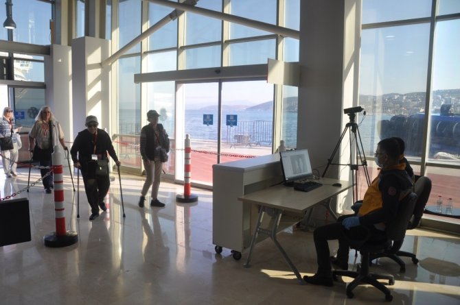 Kuşadası Limanı’da Korona Virüs Tedbirleri Artırıldı