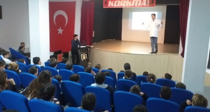 Başhekim Arıcı Öğrencilere Koronavirüsü Anlattı