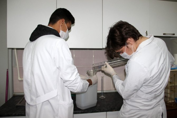 Liselilerden Korona Virüsüne Karşı 10 Kat Daha Etkili Dezenfektan