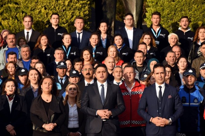 Belediye Personeli Çanakkale Türküsünü Hep Birlikte Seslendirdi