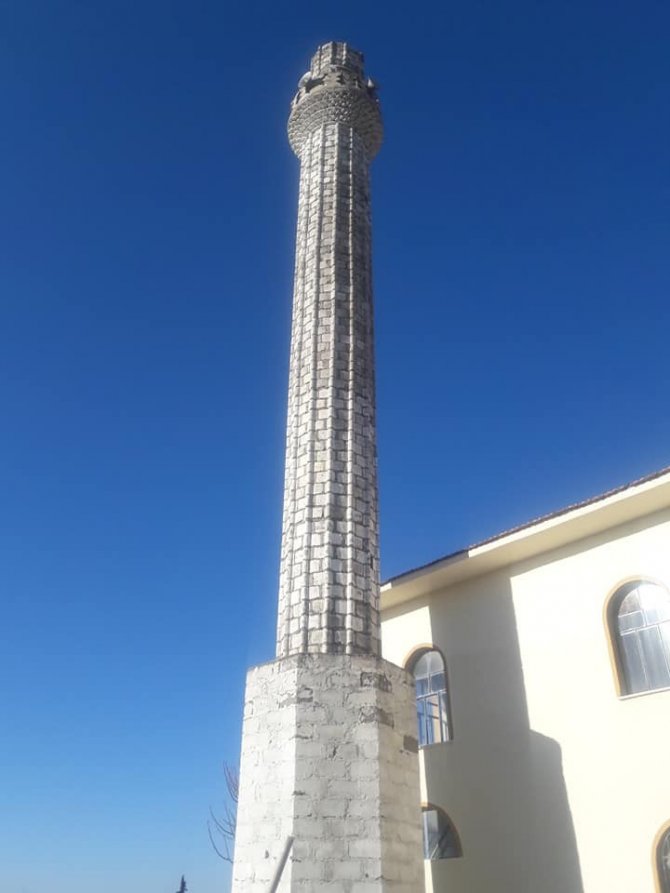 Şiddetli Rüzgar Minareyi Yıktı