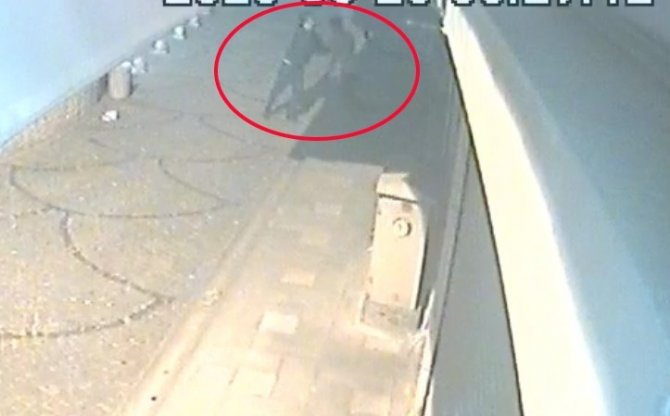 Öfkeyle Dağıttı, Dağıttığı Gibi Topladı