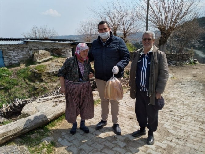Koçarlı Belediyesi Sokağa Çıkamayanların Yardımına Koştu