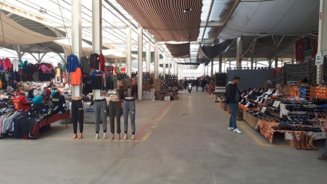 Salihli Pazarında Korona Sessizliği