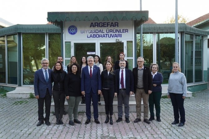 Ege Üniversitesi Rektörü Duyurdu: "Milli Dna Aşı Geliştirme Projesi Başlamıştır"