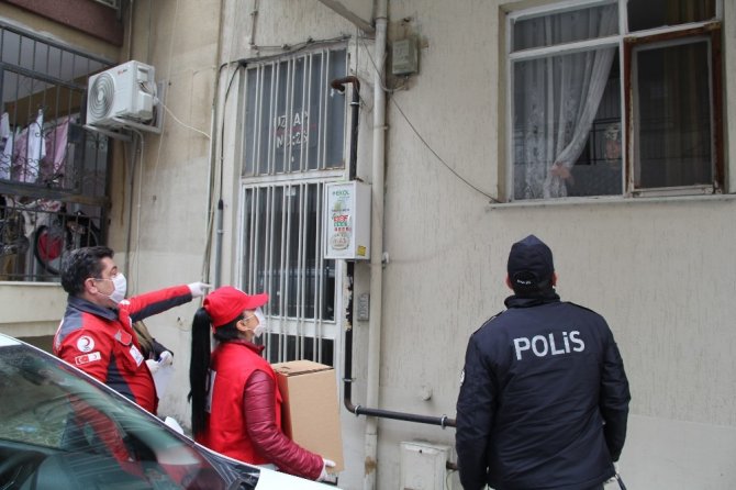 İzmir’de 287 Vatandaşa Gıda Yardımı